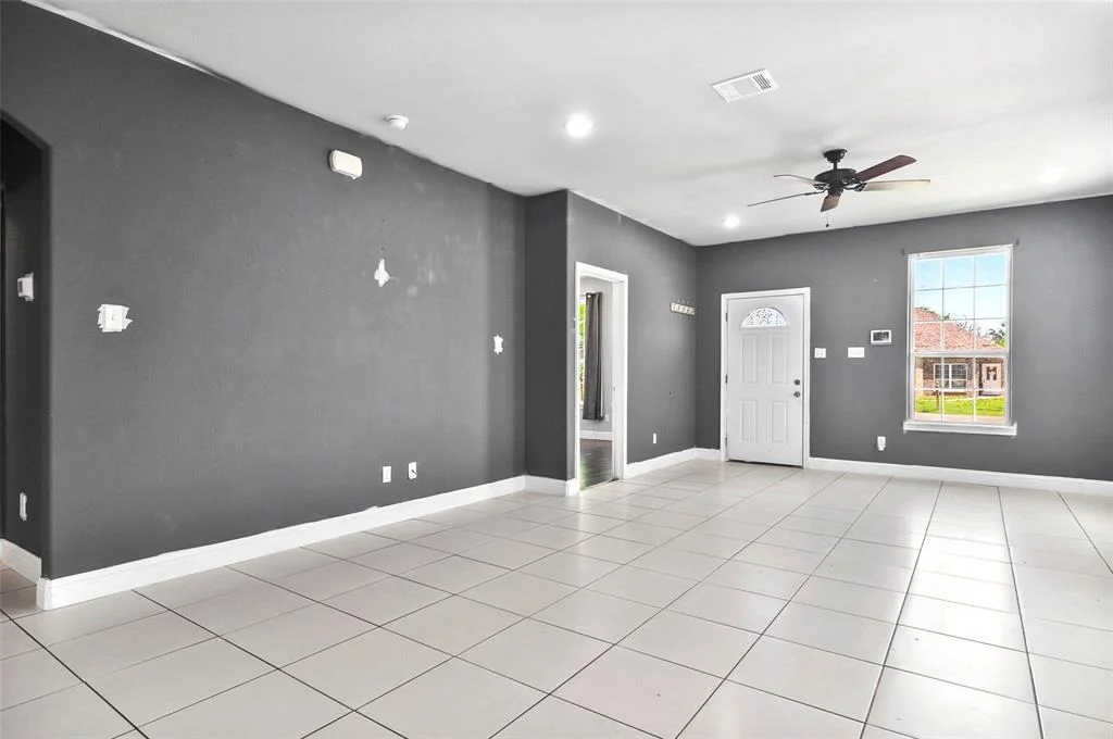Photo of 431 Sabine Avenue