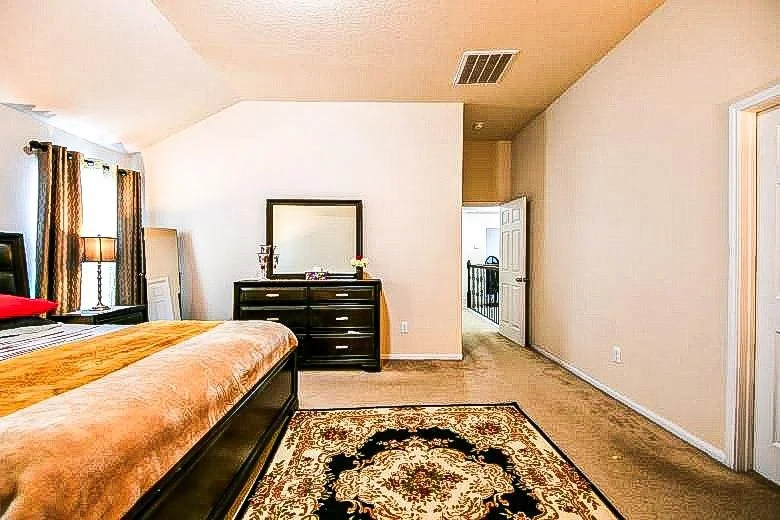 Photo of 4134 Loft Square Place