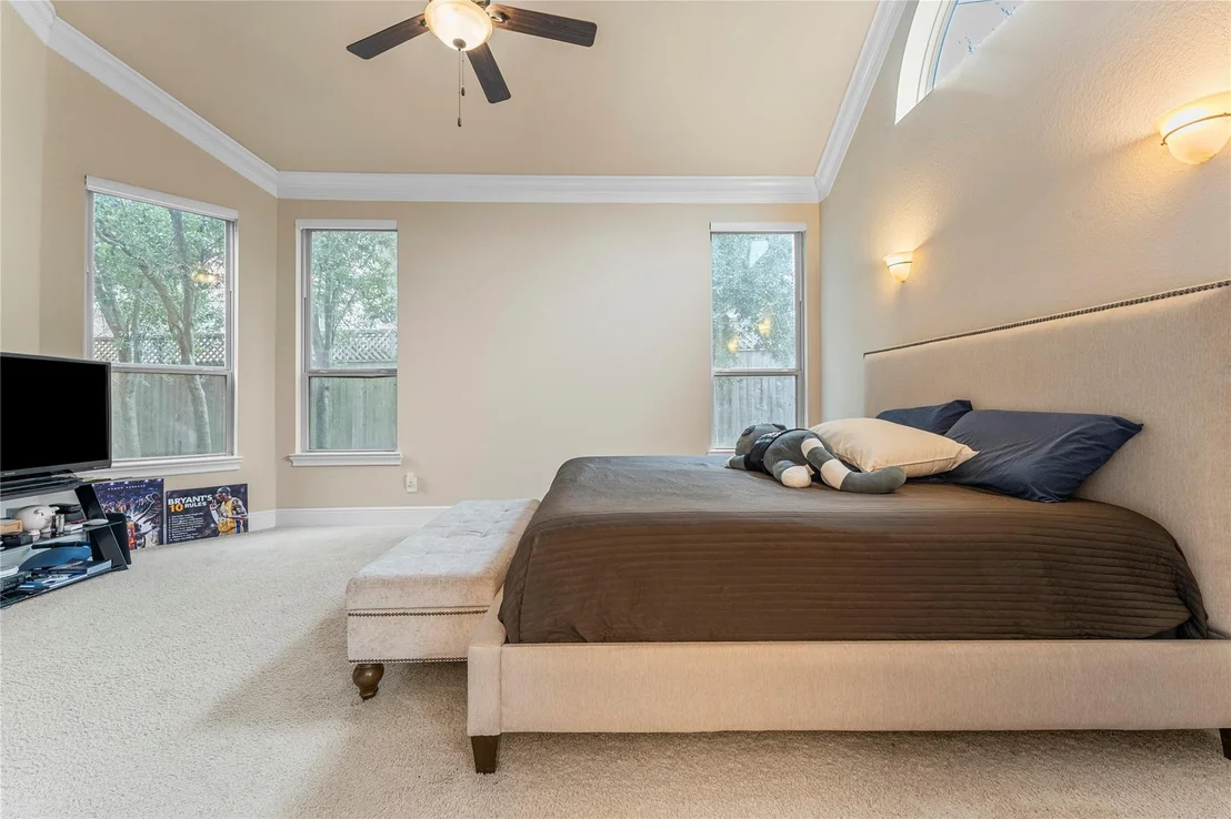 Photo of 15611 Lake Iris Drive