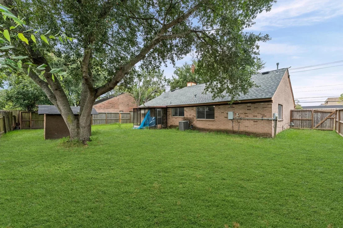 Photo of 2430 Shady Bend Drive