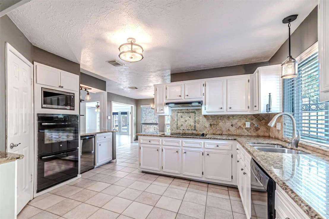 Photo of 8211 Riverglade Drive