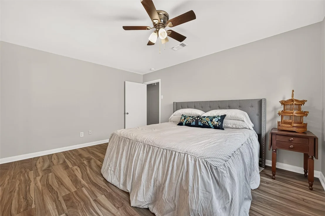 Photo of 6011 Benning Drive