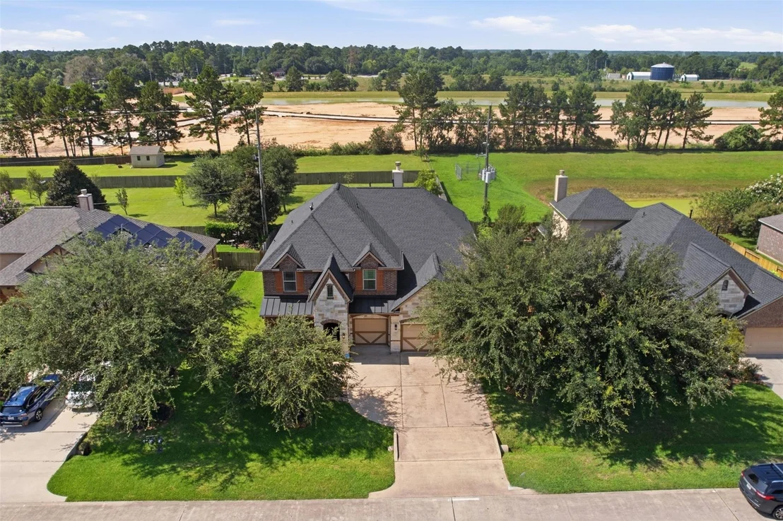 Photo of 15823 Pine Country Boulevard