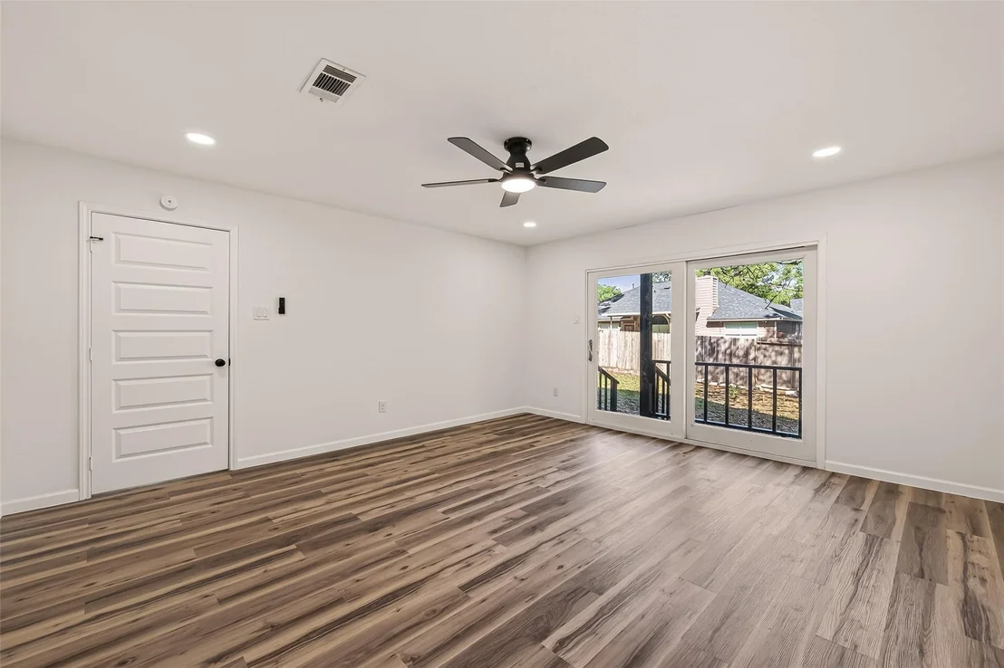 Photo of 2915 Whispering Springs Dr