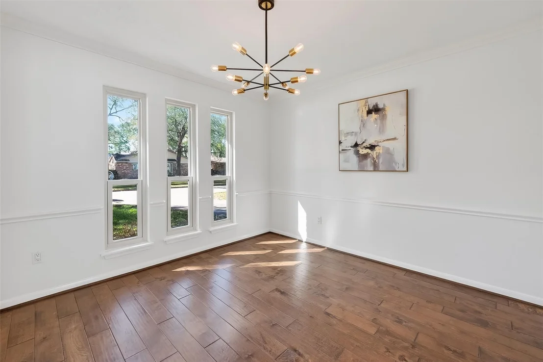Photo of 13202 Lakecrest Drive