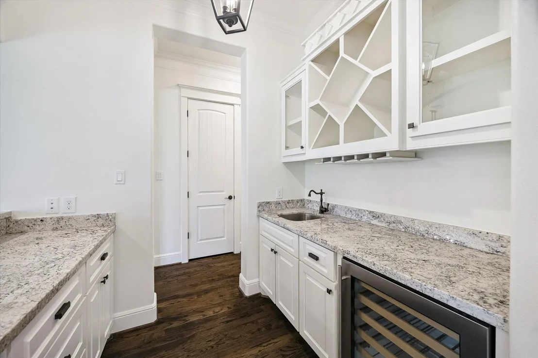 Photo of 1539 Hewitt Drive