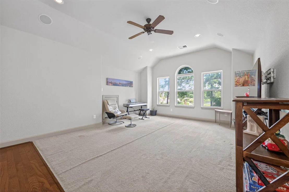 Photo of 46 Tallgrass Way