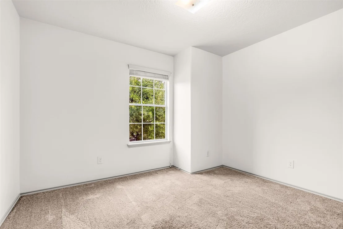 Photo of 9738 Gulfstream Drive
