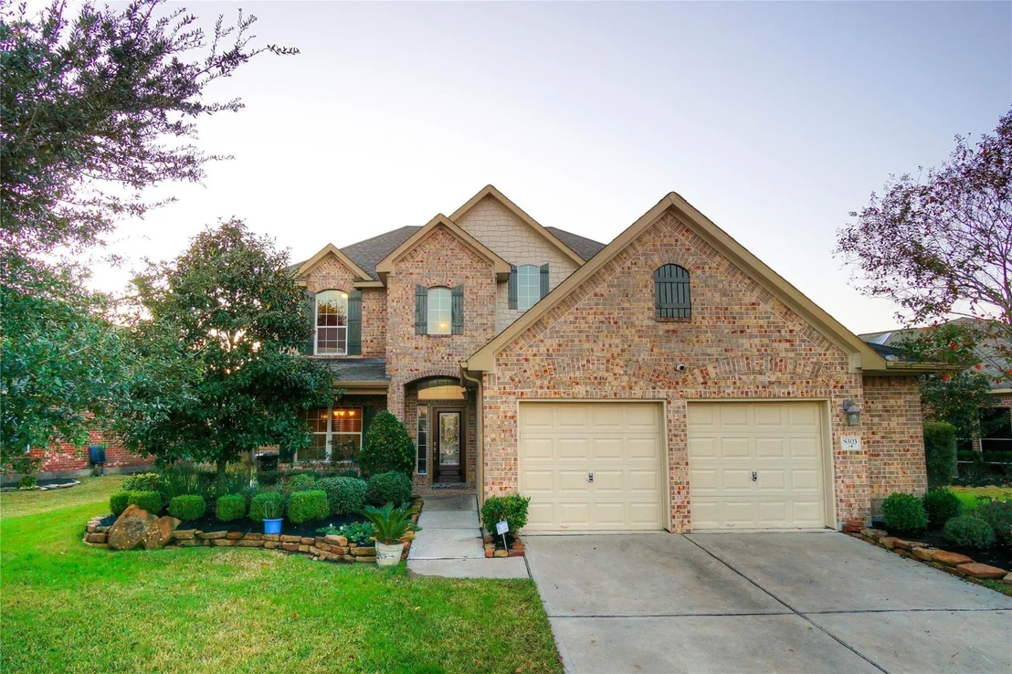 Photo of 8303 Kerrington Glen Drive