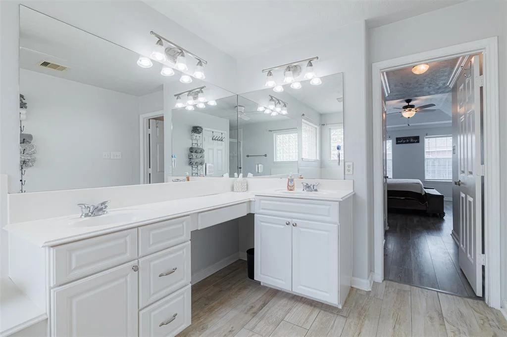Photo of 5902 Deerfield Court