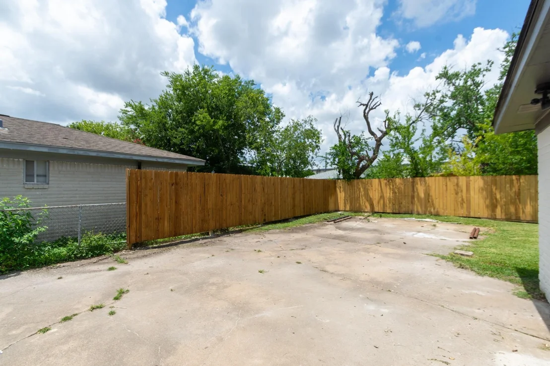 Photo of 9119 Barton Street