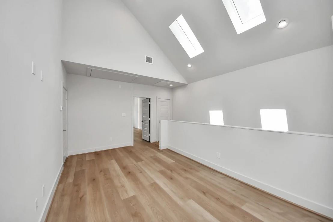 Photo of 2211 Diagonal Lane