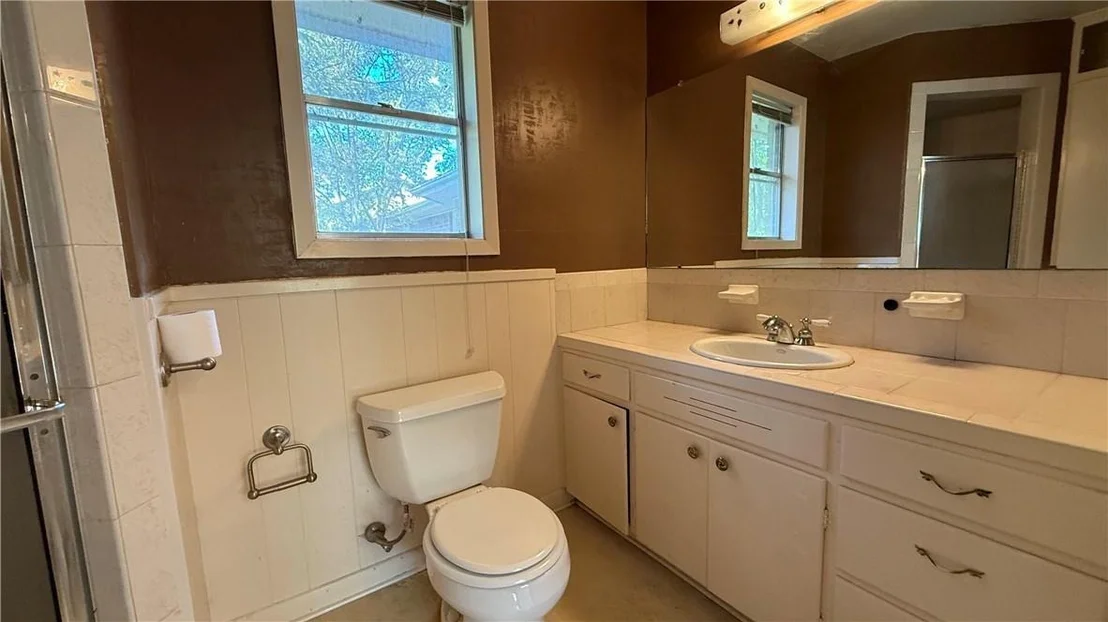 Photo of 203 Longfellow Lane