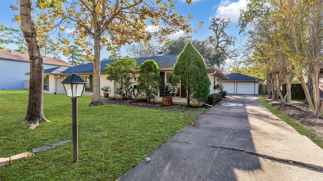 Photo of 638 Andover Street