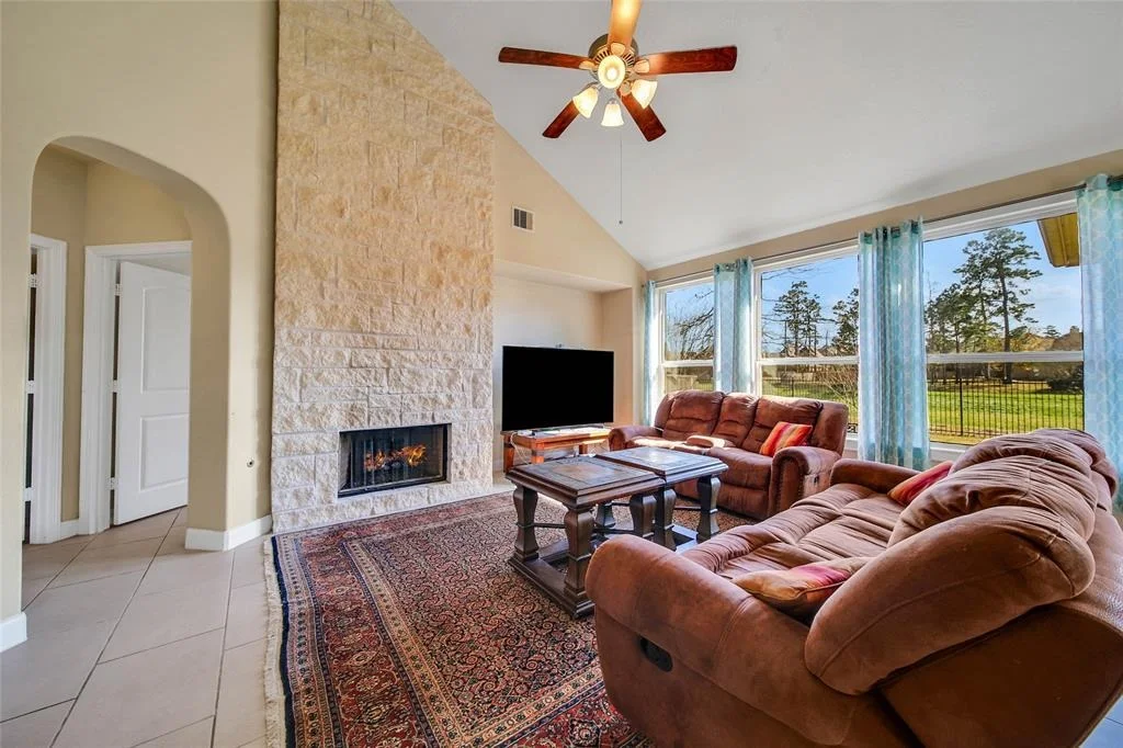 Photo of 59 E Wading Pond Circle