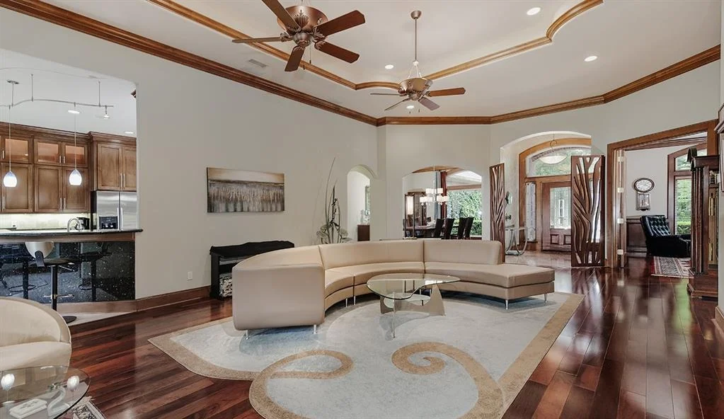 Photo of 11 Chestnut Hill Court