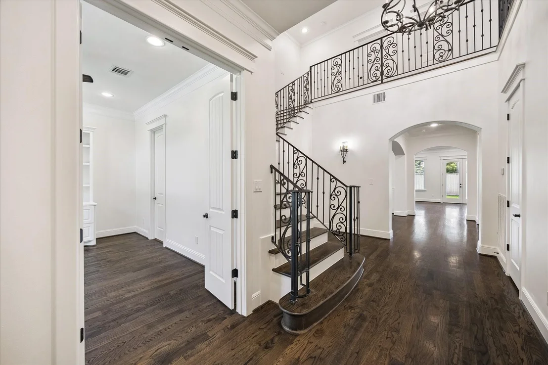 Photo of 1539 Hewitt Drive