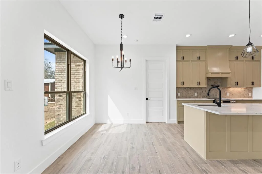 Photo of 17018 Lexington Dr