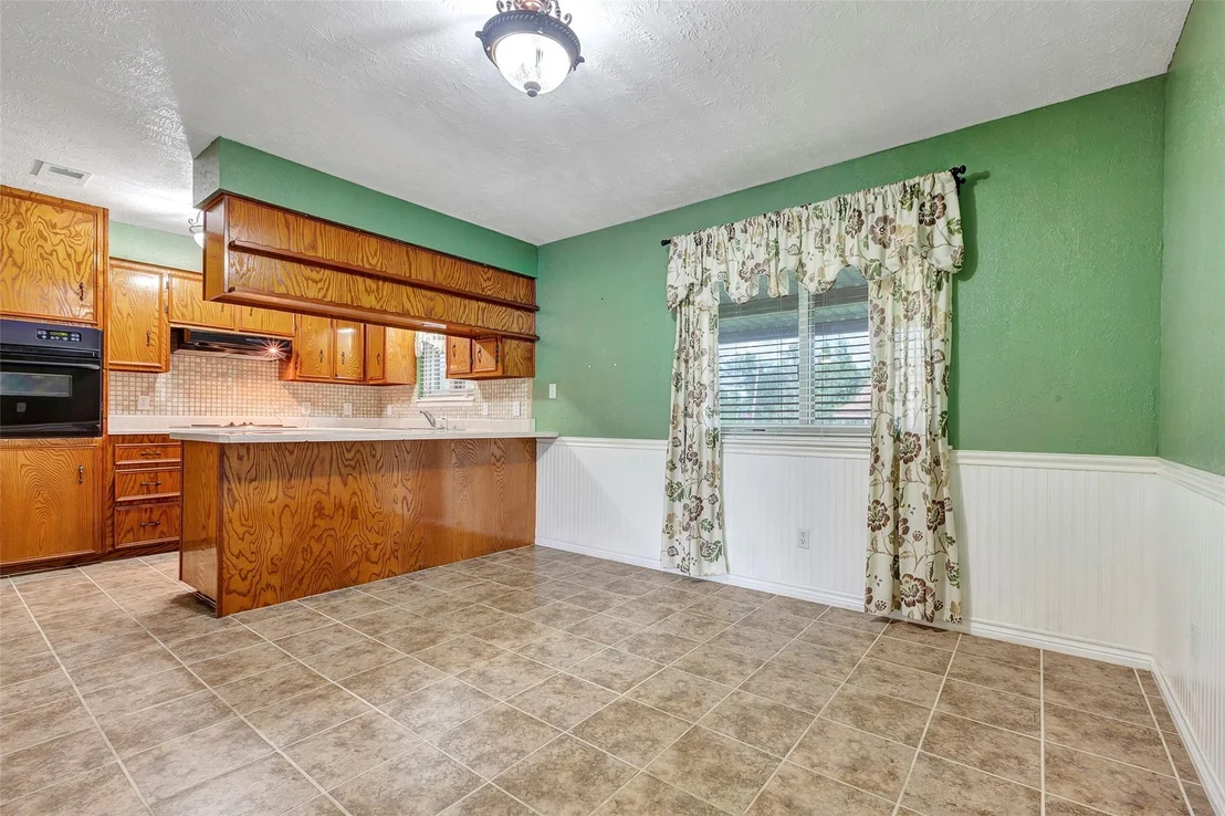 Photo of 302 Walnut Cove