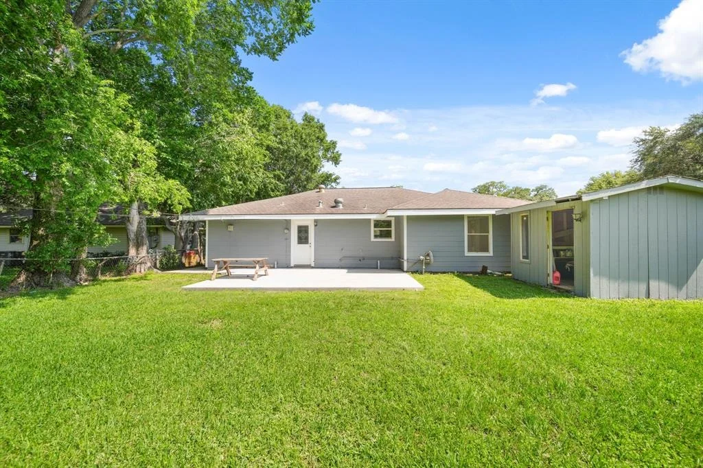 Photo of 3210 Thornwood Drive