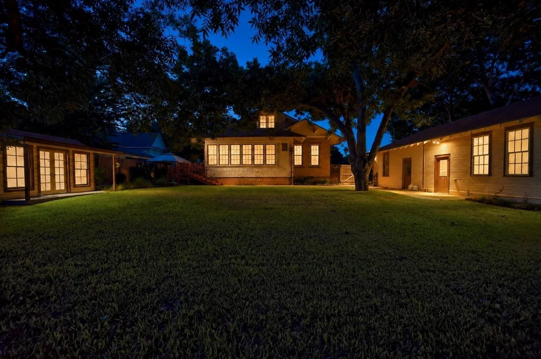 Photo of 405 College Avenue