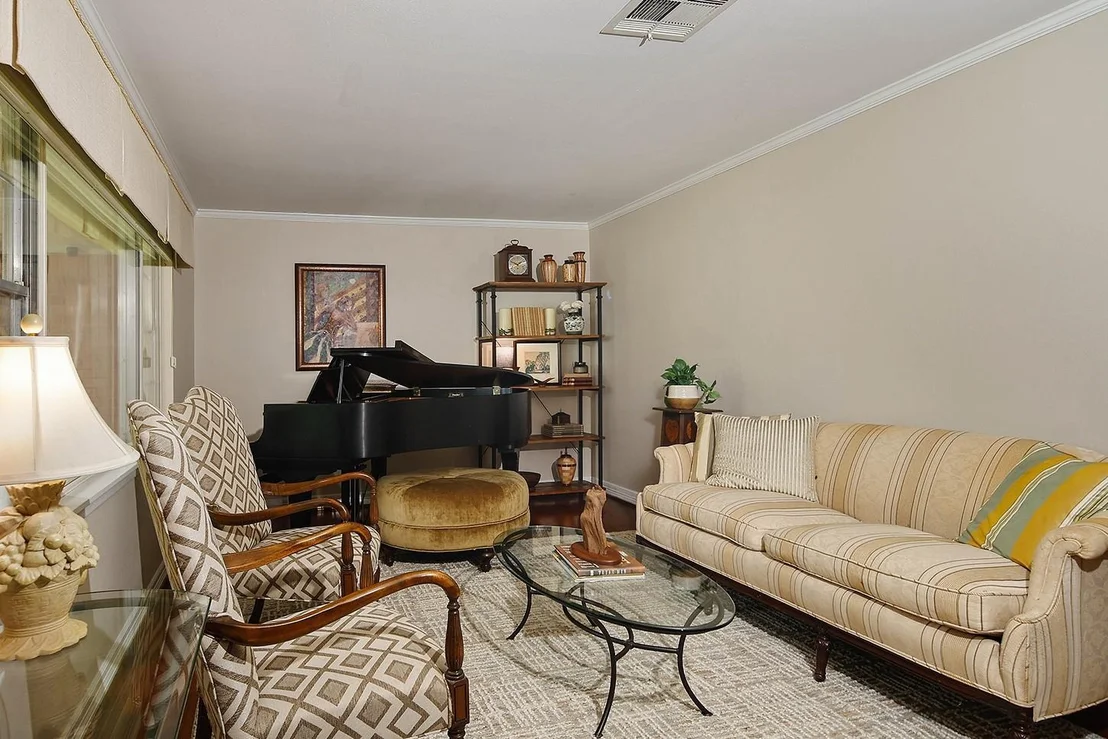 Photo of 2403 Micliff