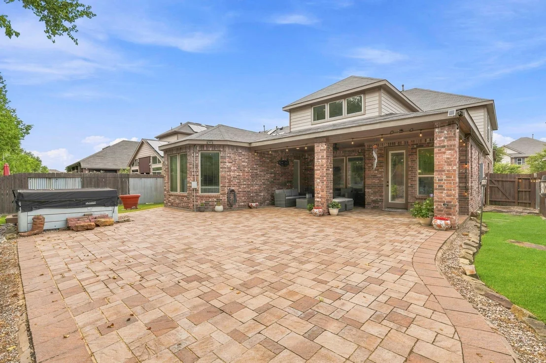 Photo of 6014 Rivergrove Bend Drive