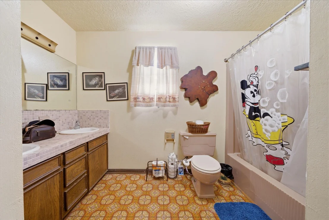 Photo of 1124 Estate Drive