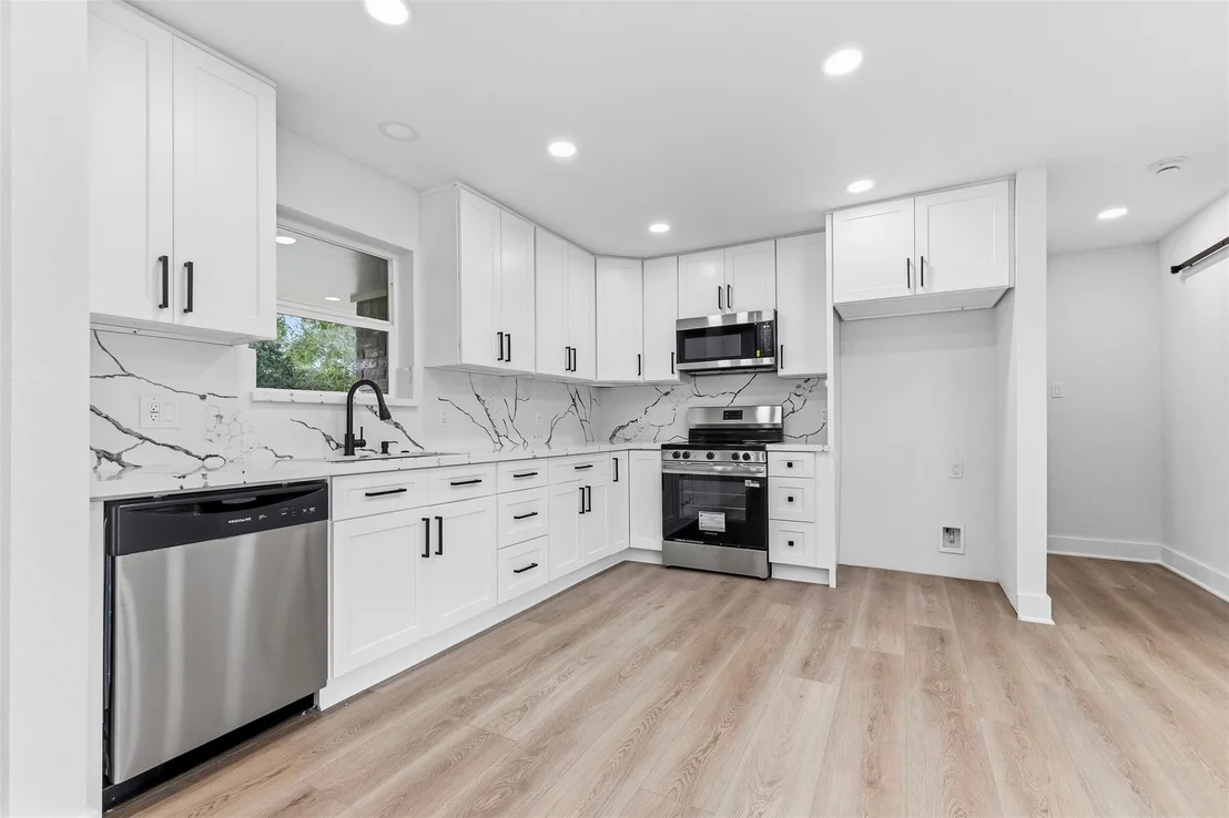 Photo of 7502 Woodsman Trail