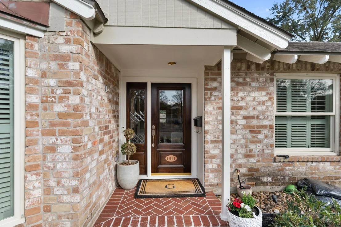 Photo of 1811 Briarpark Drive