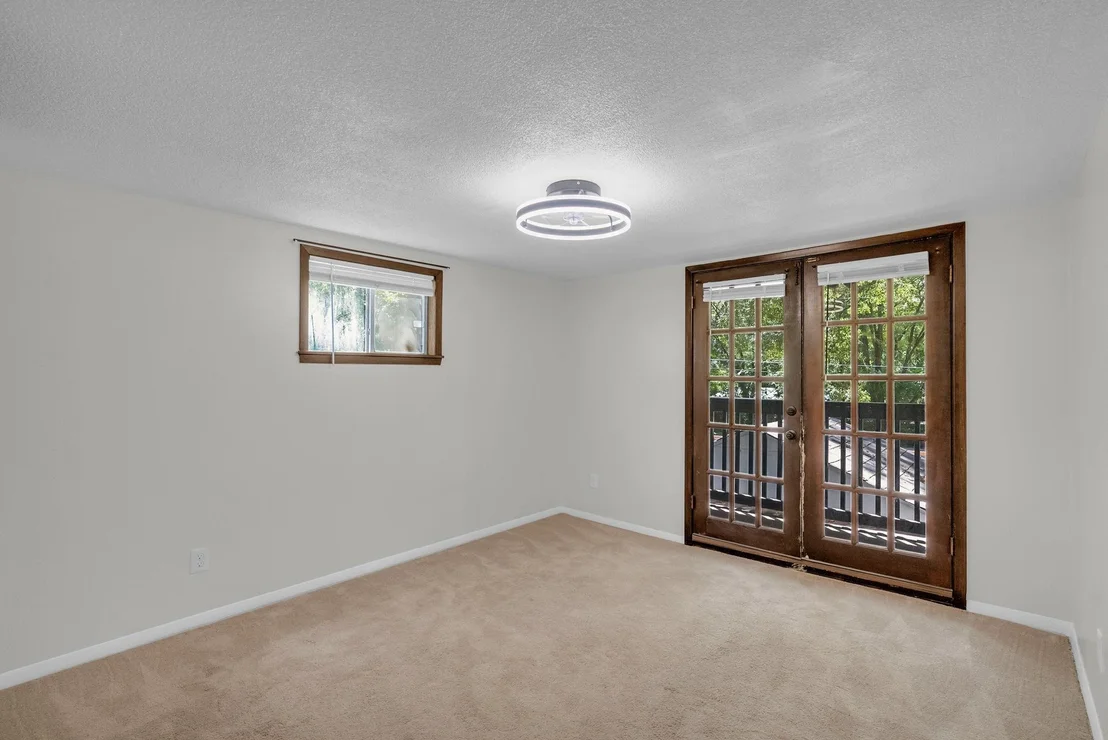Photo of 33102 Rollingwood Drive