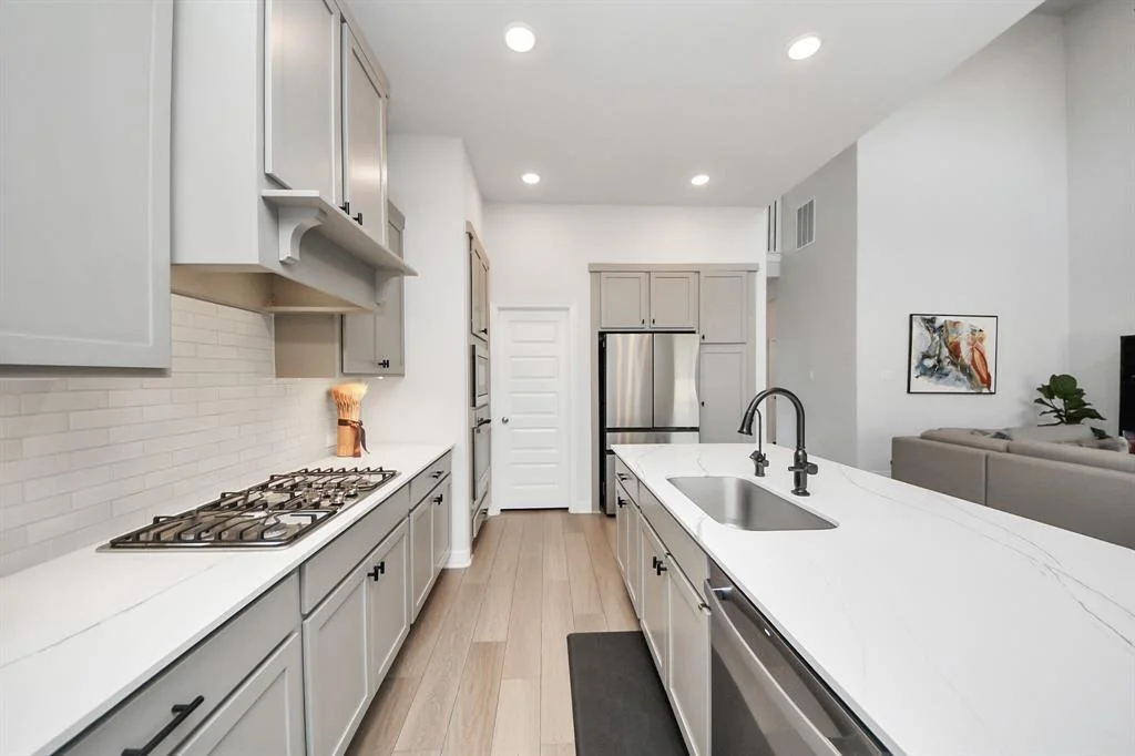 Photo of 9403 Cedros Valley Drive