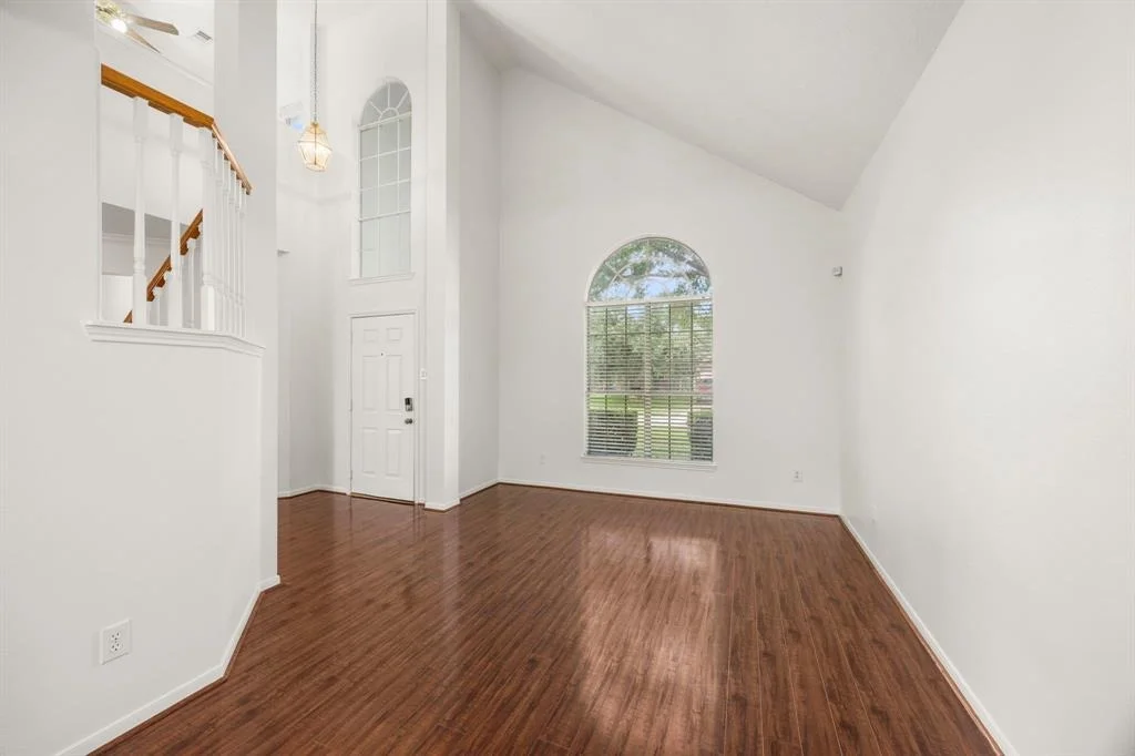 Photo of 9818 Goldenglade Drive