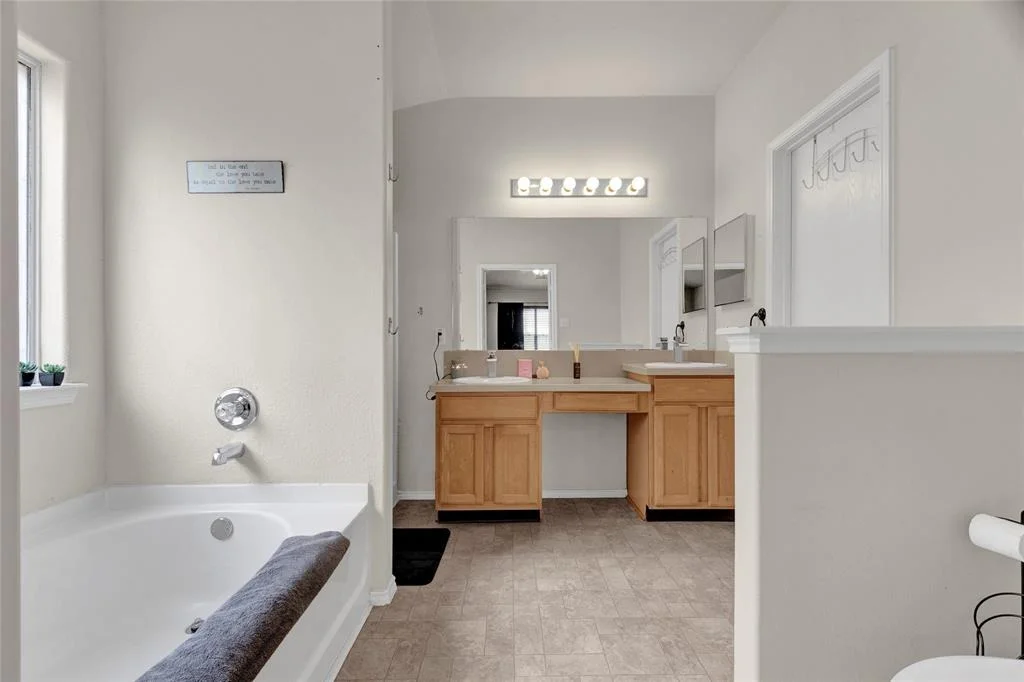 Photo of 222 Kestrel Lane