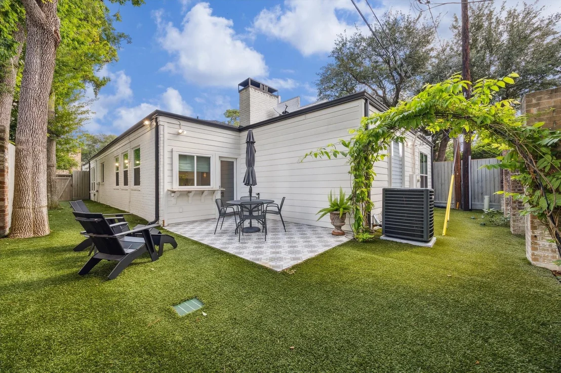 Photo of 10851 Pepper Lane