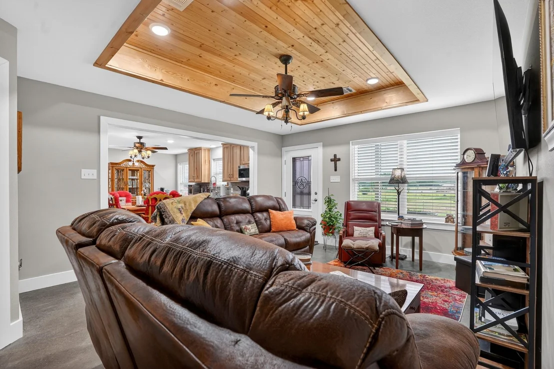 Photo of 7821 County Road 460