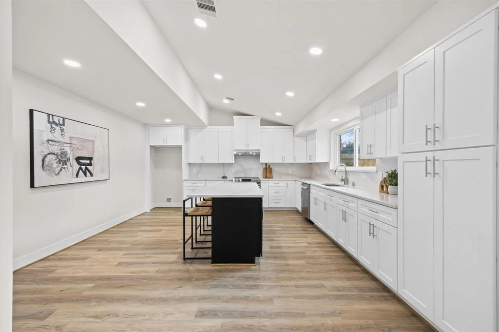 Photo of 160 Greenleaf Lane