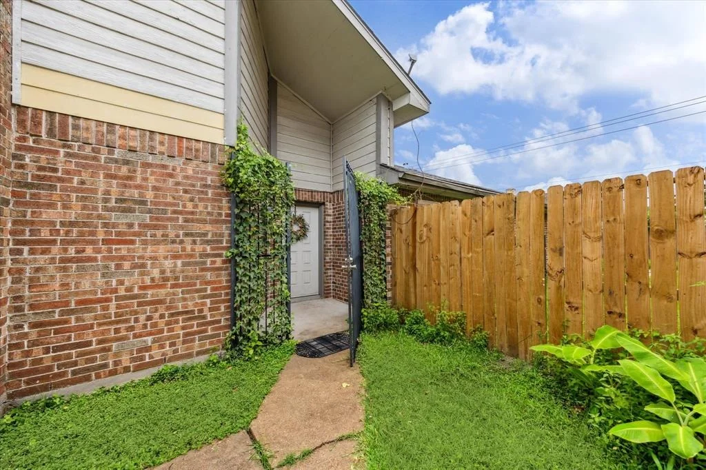 Photo of 3139 Meadway Drive