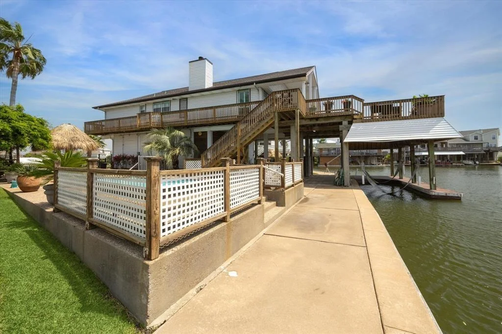 Photo of 1415 Mango Drive