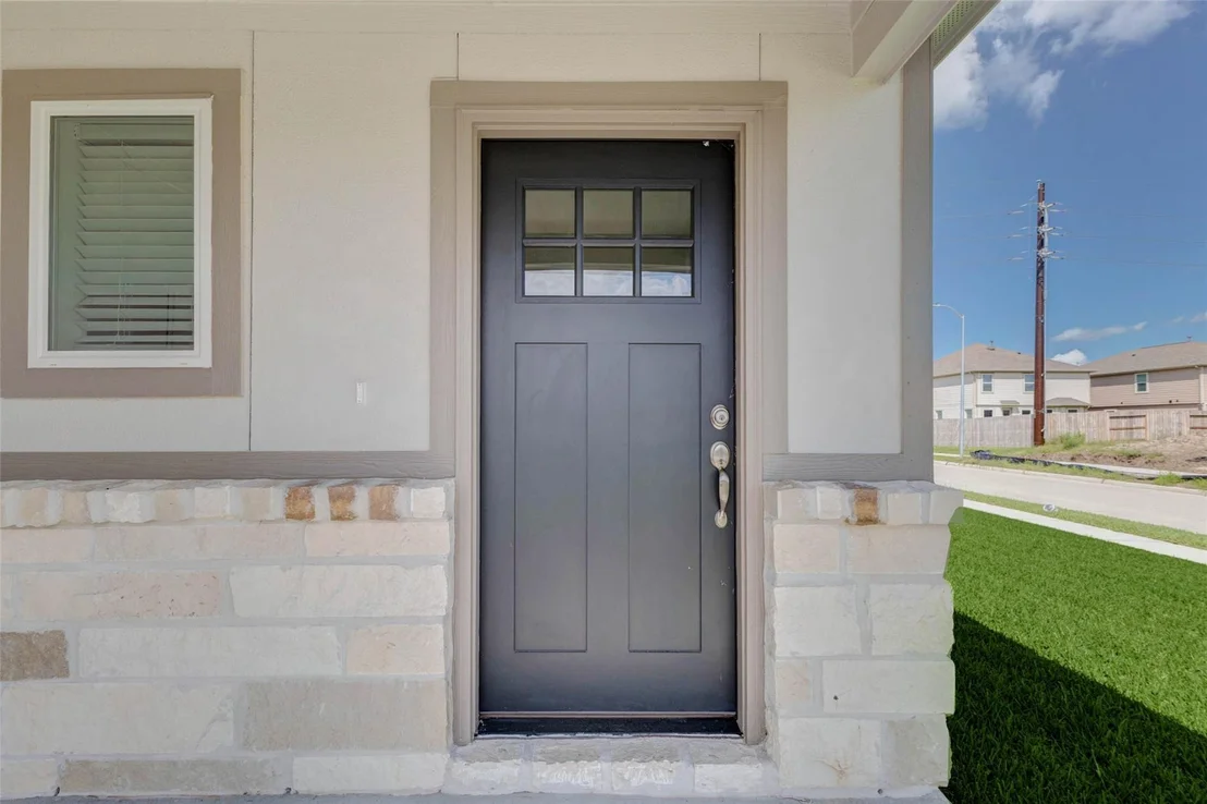 Photo of 6475 Escondido Drive