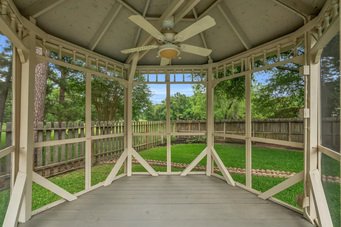 Photo of 142 W Shadowpoint Circle