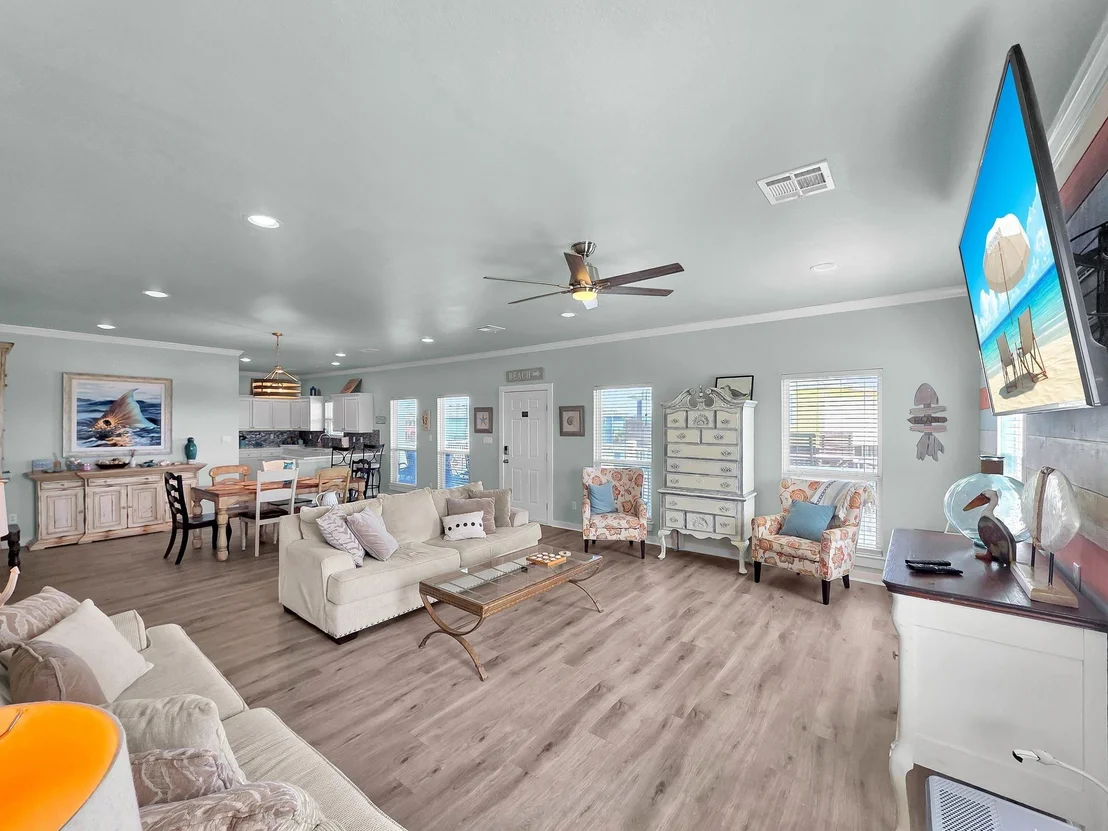 Photo of 962 Surfside Drive