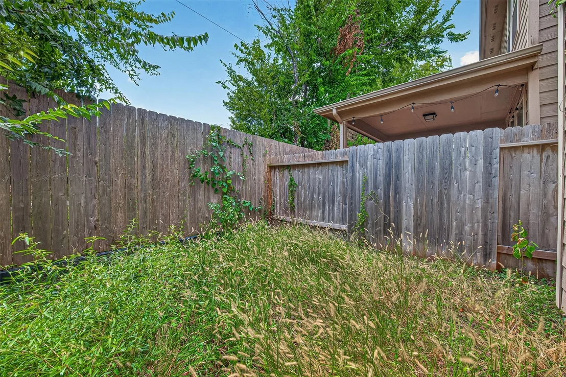 Photo of 8659 Cedardale Park Drive