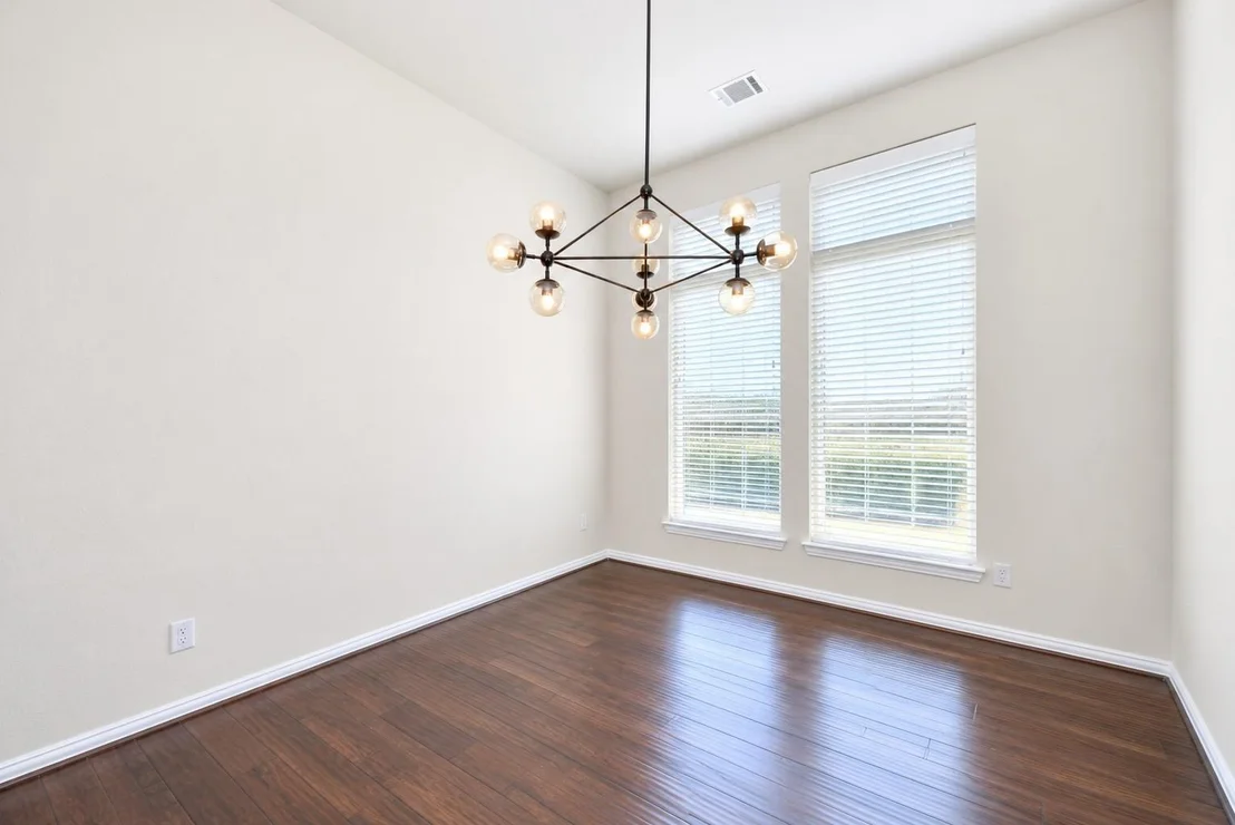 Photo of 8131 Black Percher Street