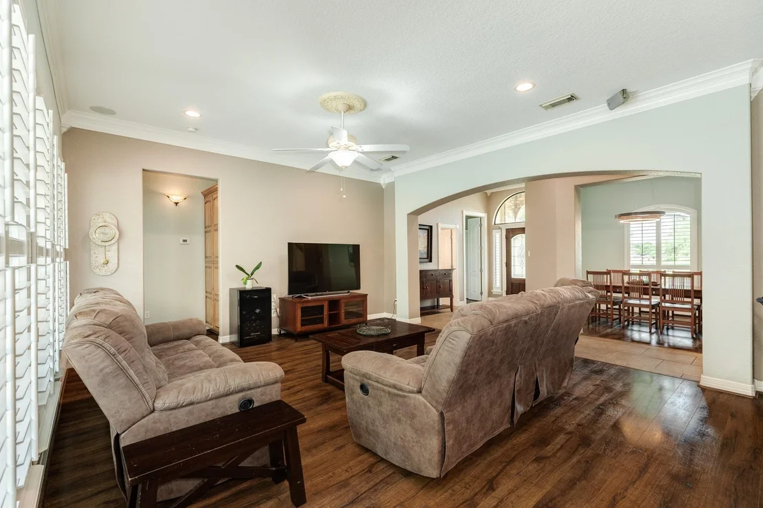Photo of 607 Walnut Street