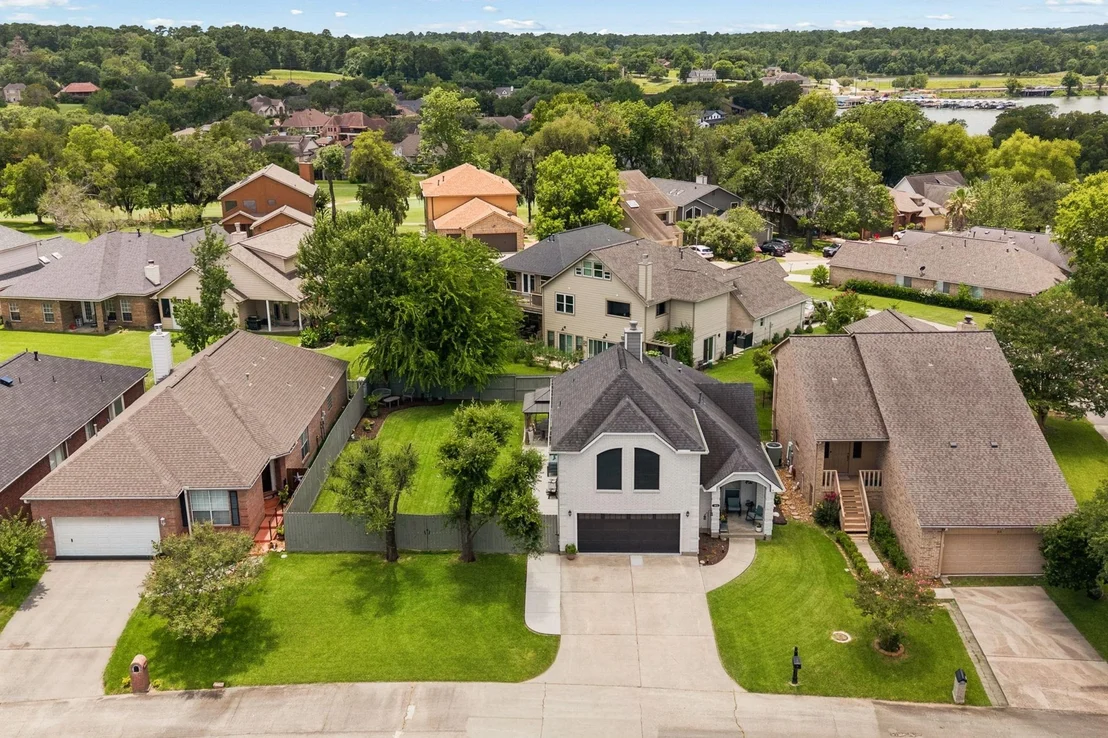 Photo of 103 Cove Place