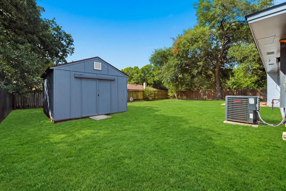 Photo of 1302 Hawk Tree Drive
