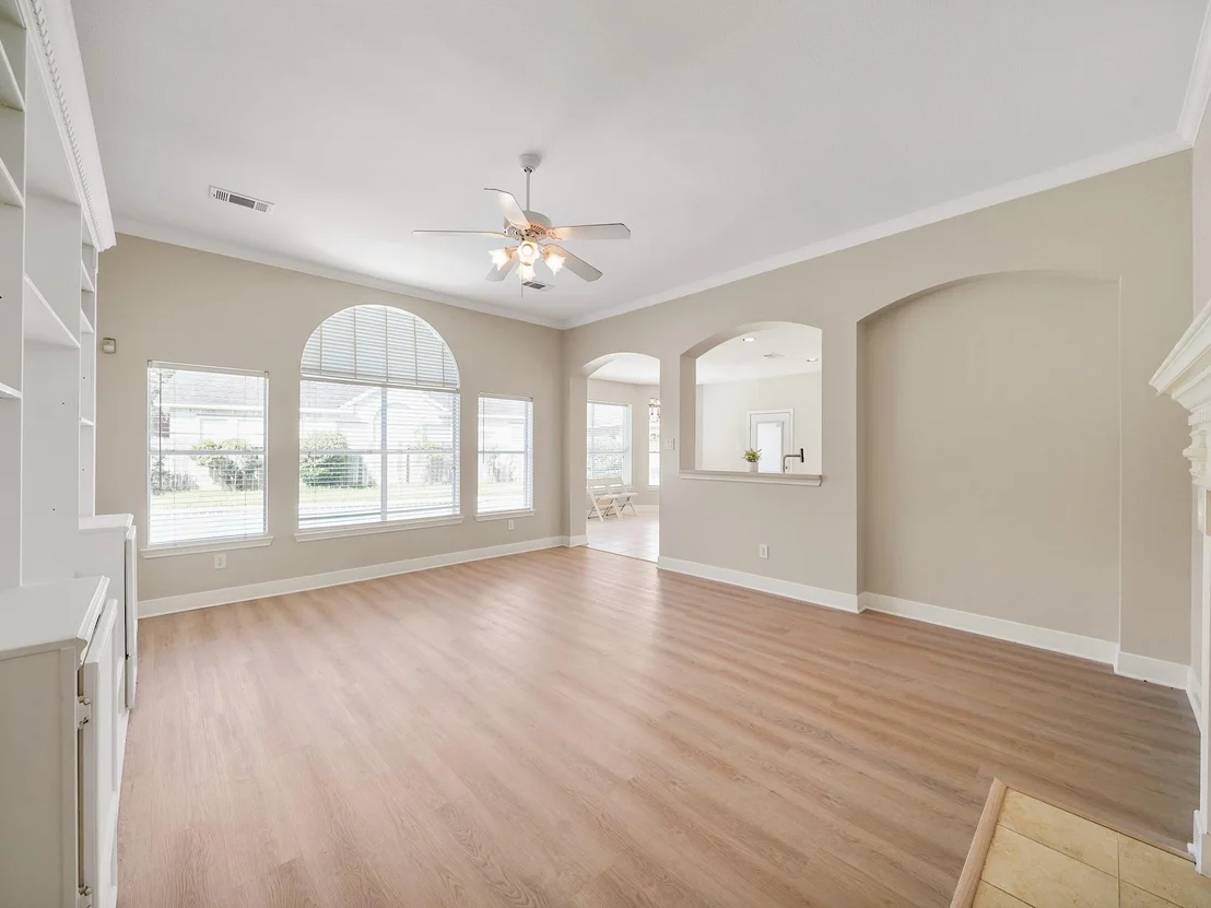 Photo of 3907 Garnet Falls