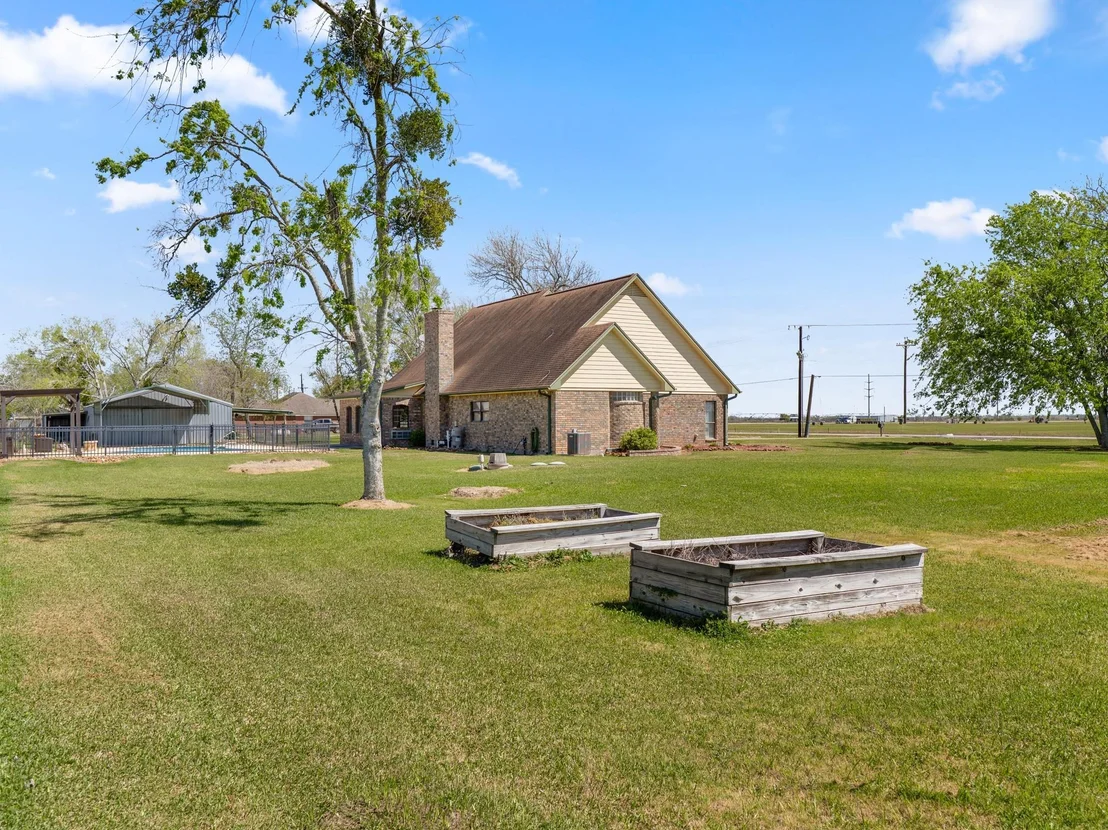 Photo of 3913 County Road 106