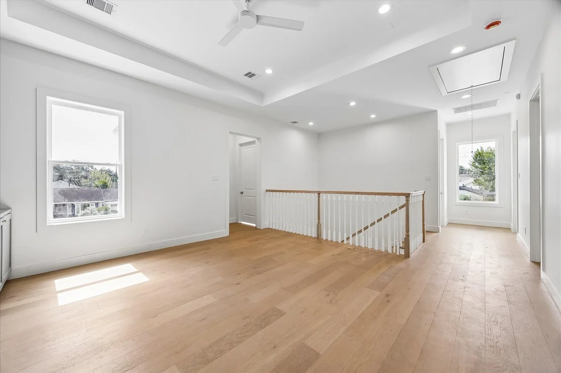 Photo of 1726 Chantilly Lane